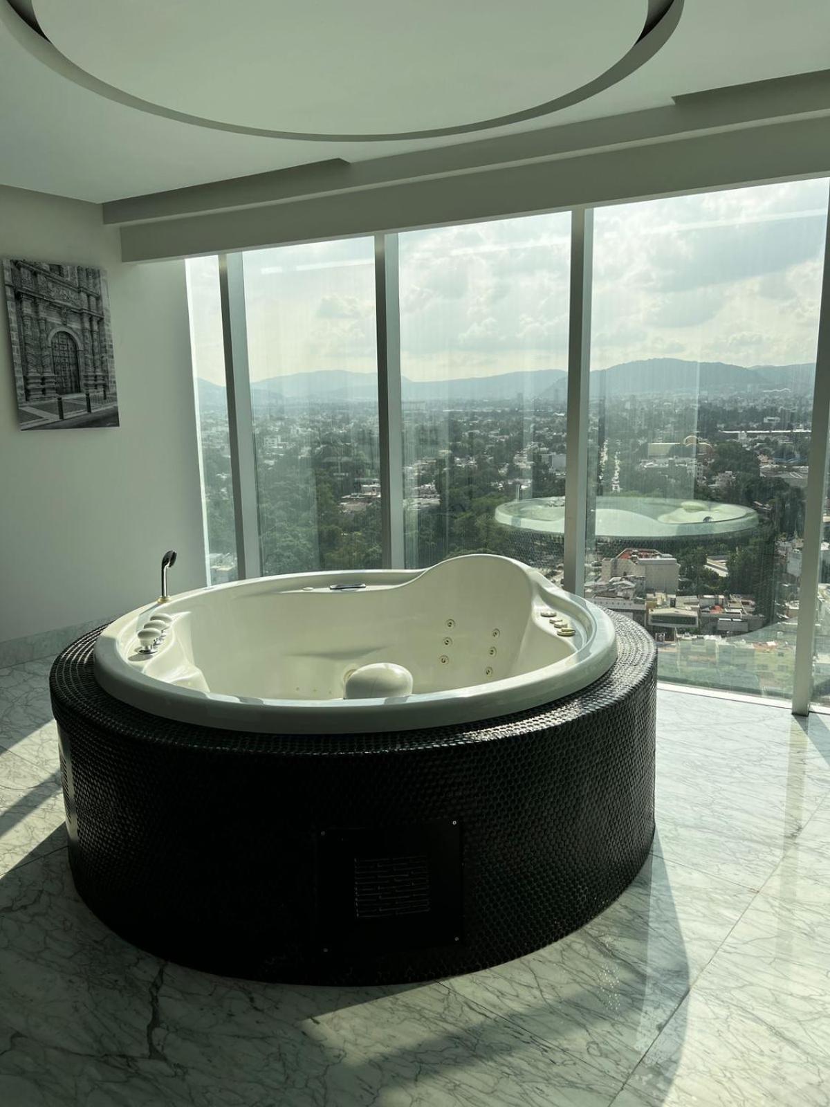 Baruk Guadalajara Hotel De Autor Exterior foto A whirlpool bathtub